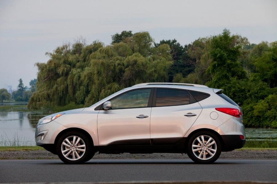  Hyundai Tucson 2013 года  (фото 10 из 25)